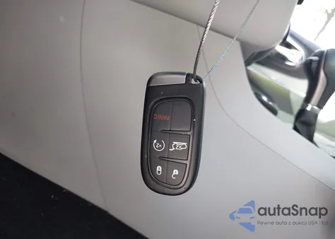 2020 Jeep Cherokee Limited 4X4 from USA, damaged, VIN 1C4PJMDN8LD602361